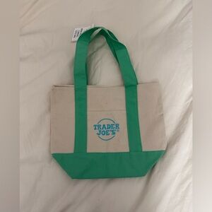 Trader Joe’s Limited Edition Spring Green and Cream Tote Bag